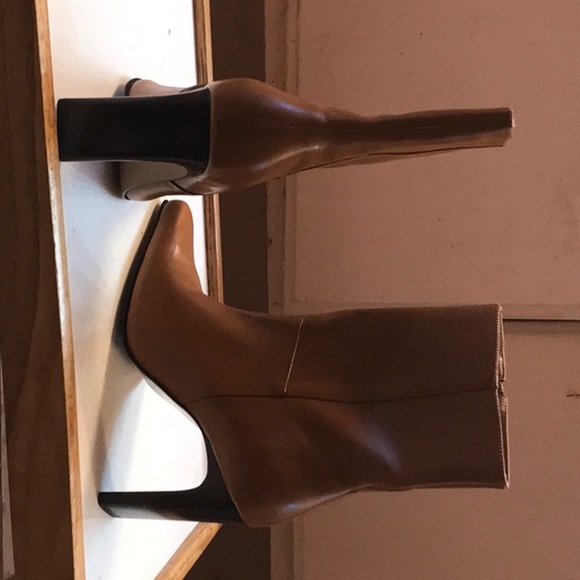 Ladies leather ankle boot - Picture 4 of 5